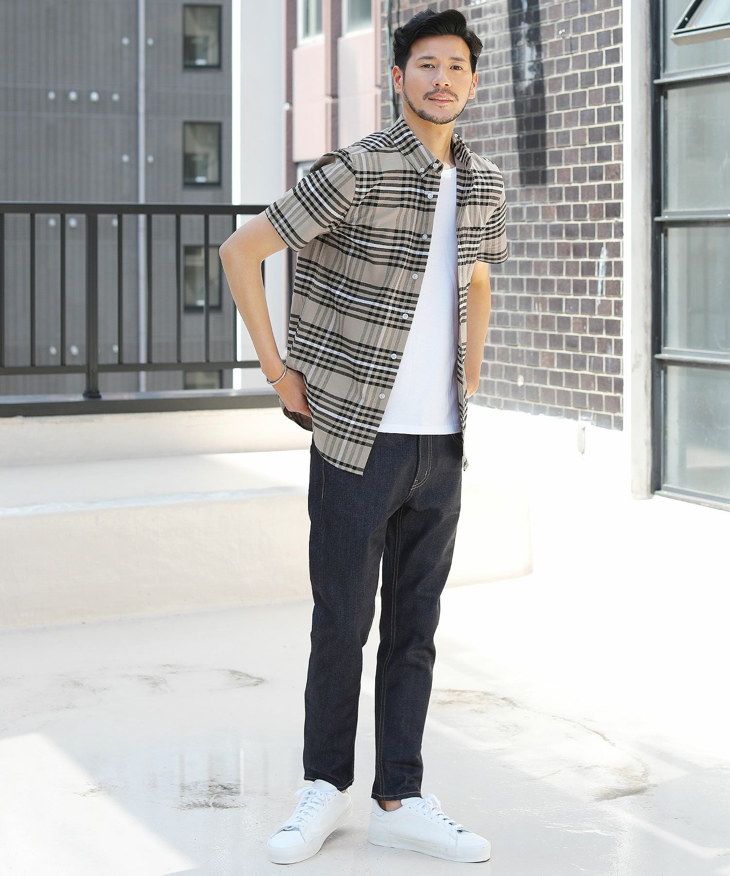 ボタンダウン先染めオックスフォードストレッチ半袖・7分袖シャツ