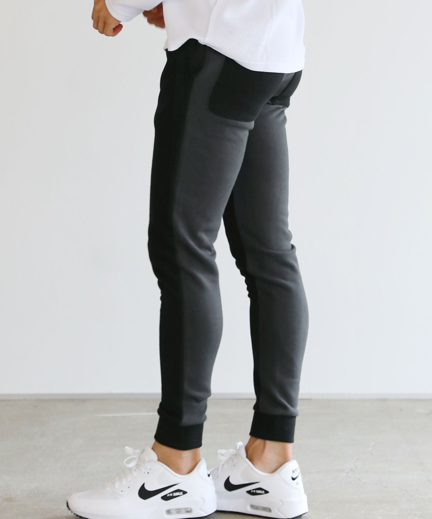 〓予約販売・一部3月上旬頃発送予定〓 リラクシングスウェットジョガー