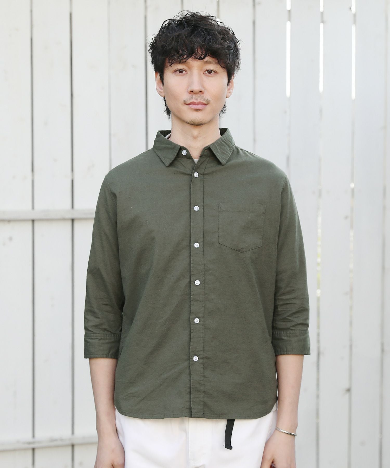 メール便対応】 先染め綿麻ストレッチレギュラーカラー七分袖シャツ