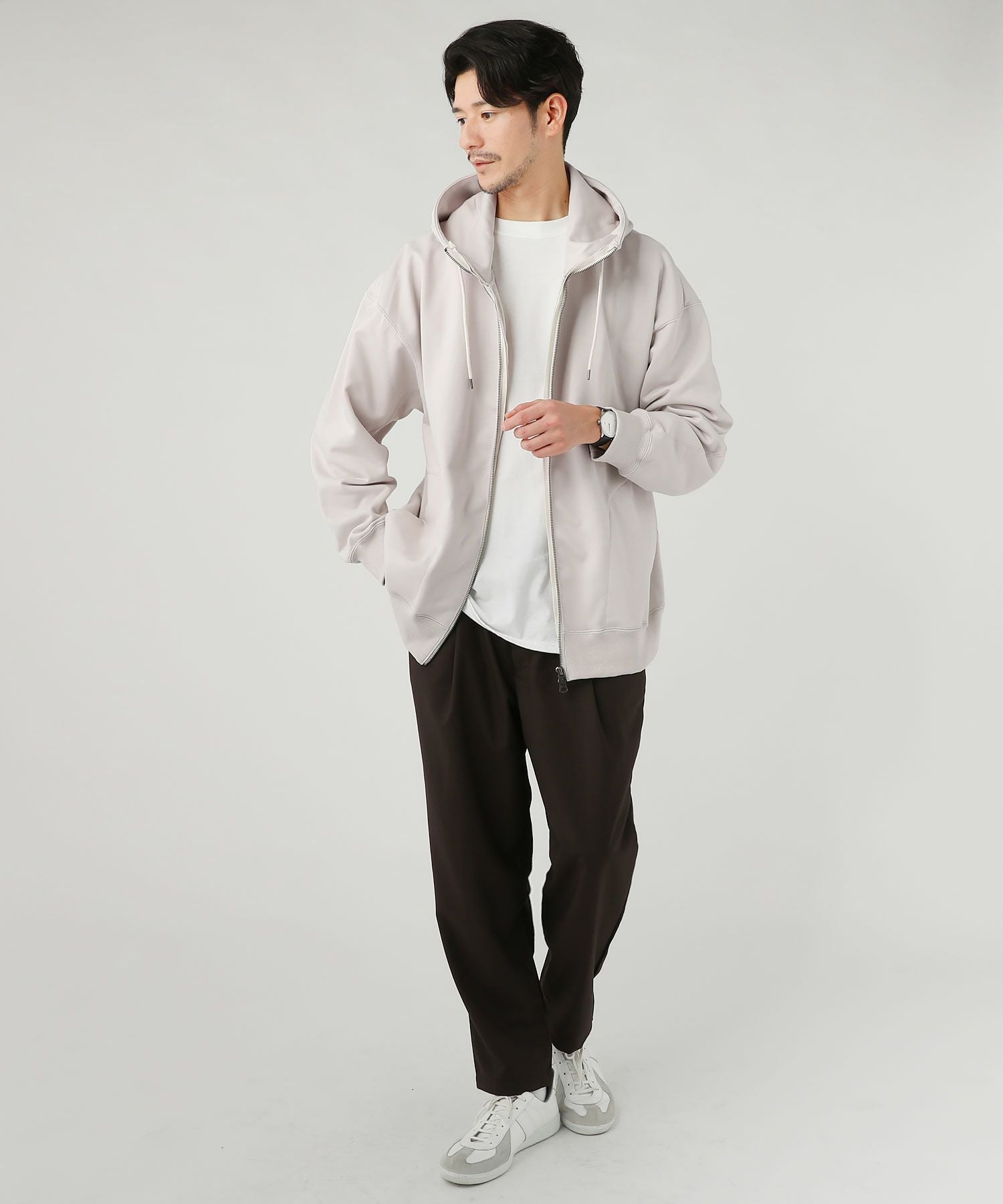 000000010915-07.jpg?size=xl&w=