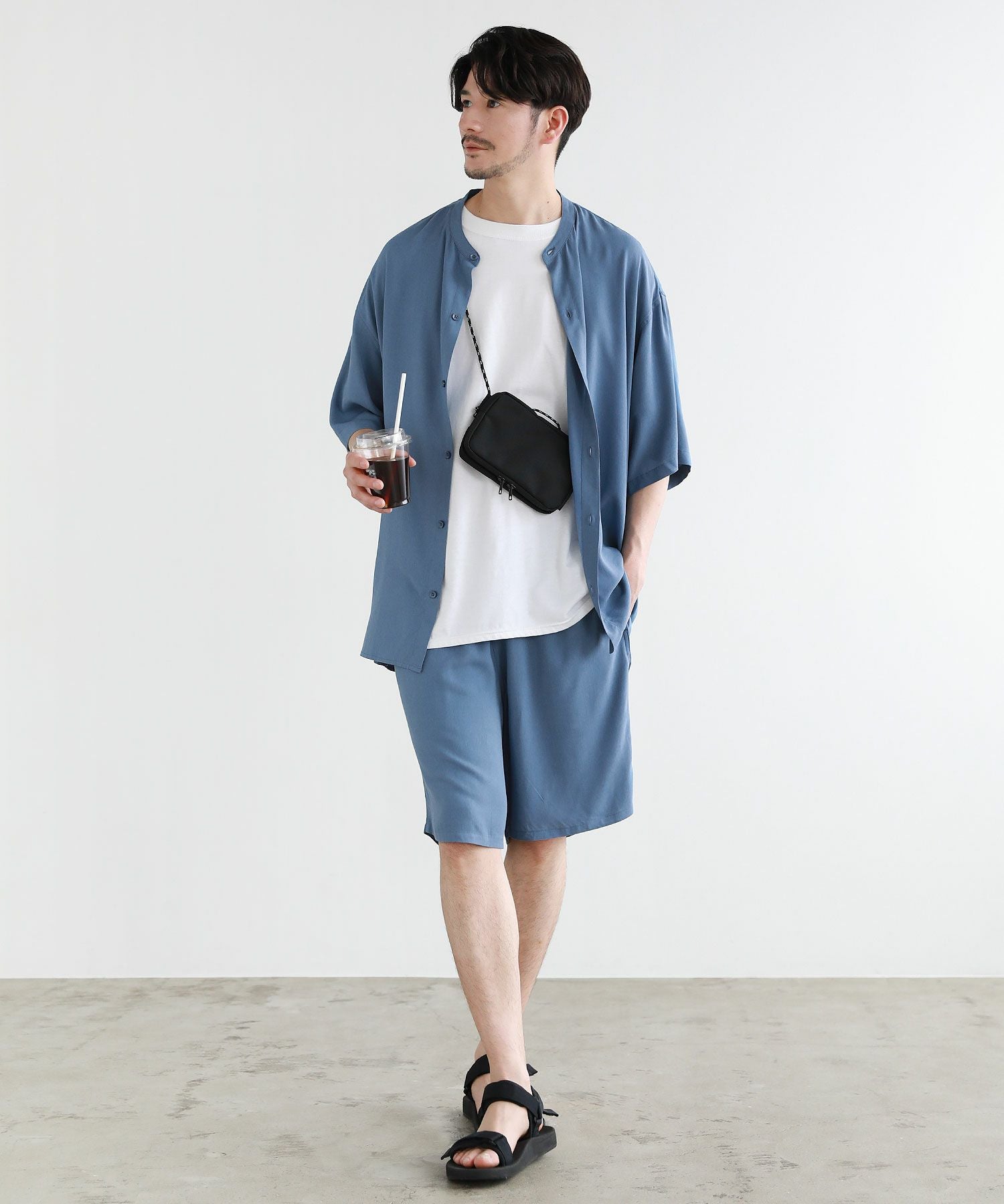 涼感レーヨン半袖バンドカラーシャツ＆ショートパンツセットアップ巾着