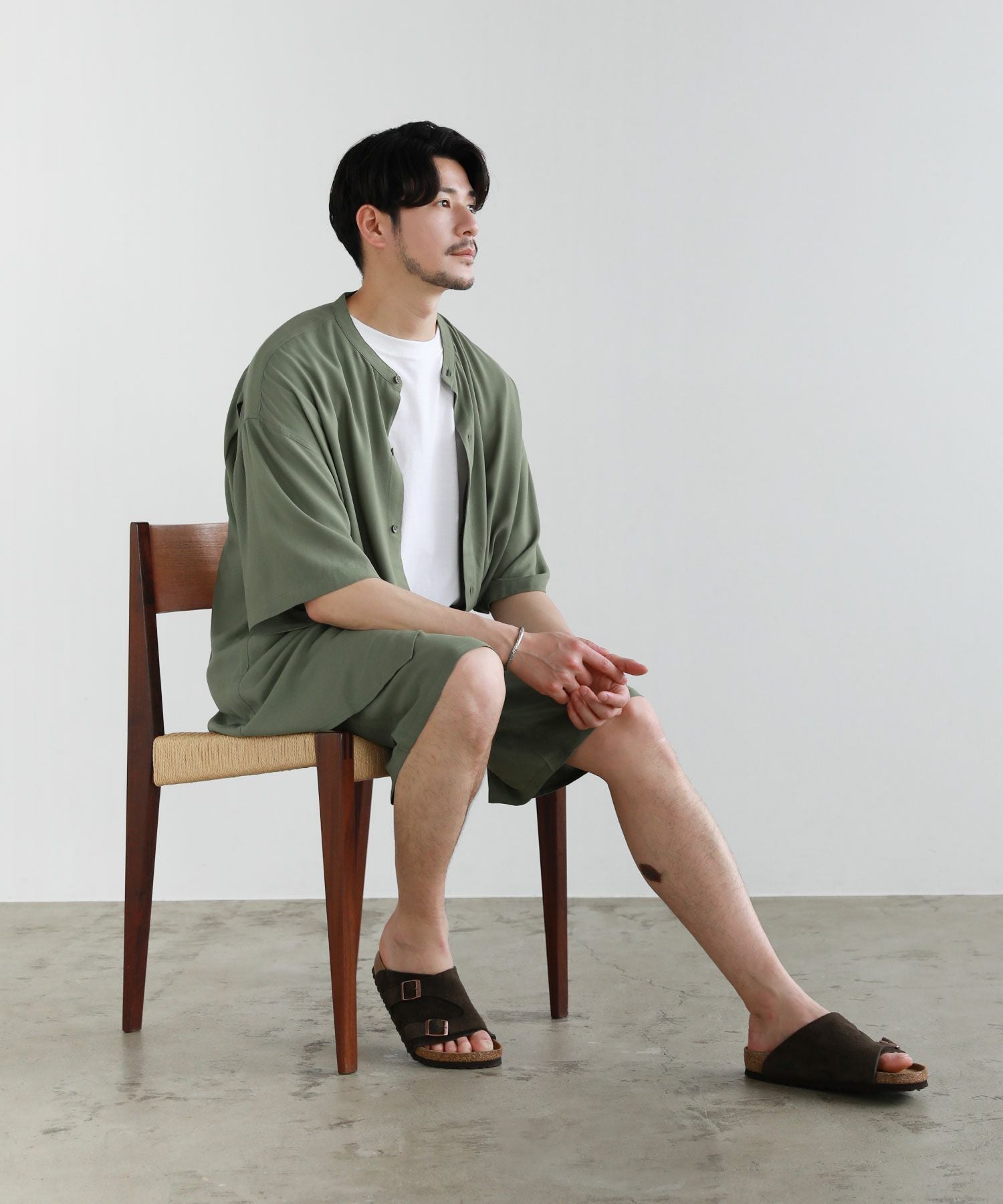 涼感レーヨン半袖バンドカラーシャツ＆ショートパンツセットアップ巾着