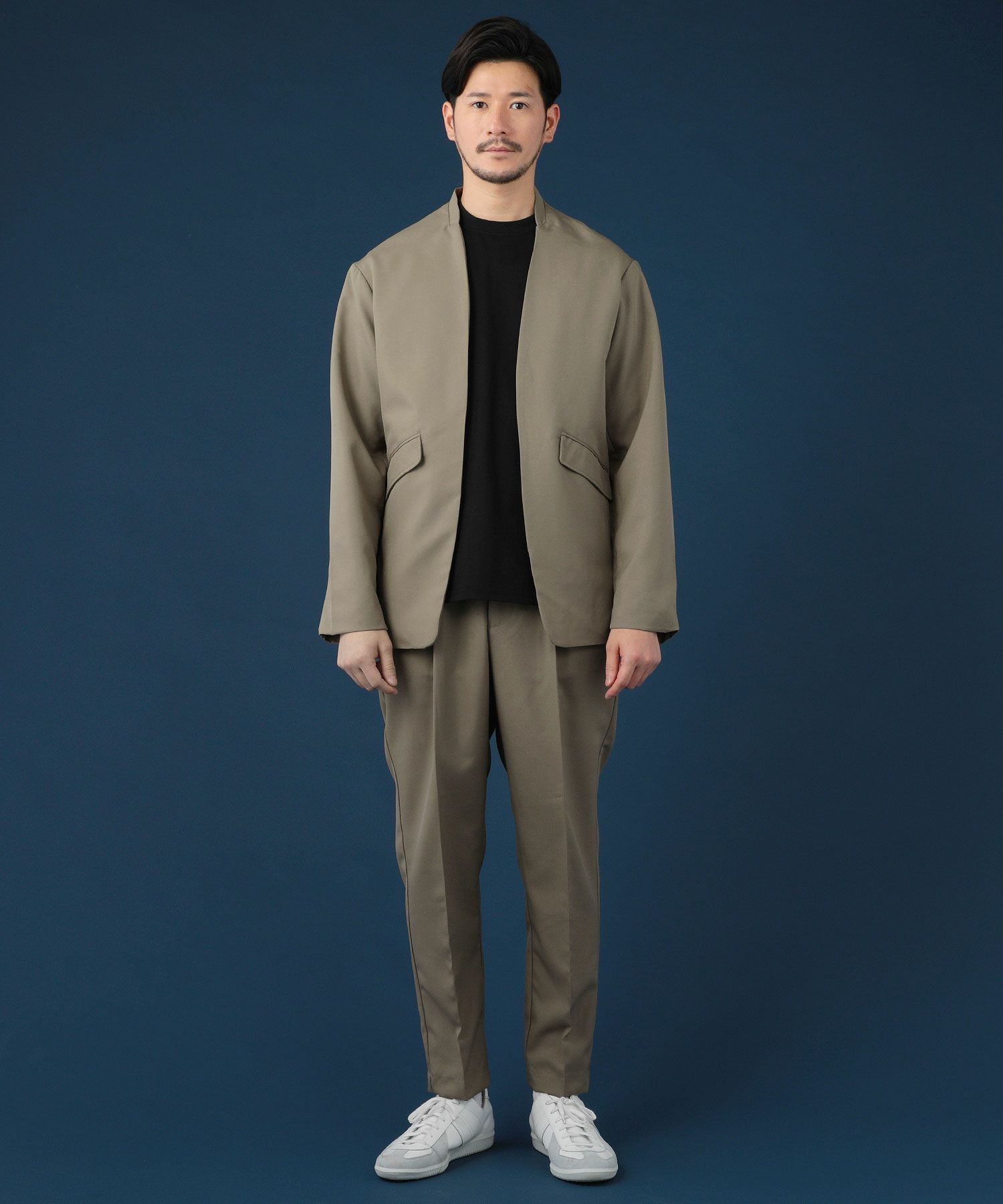 上下2点セット】ポリトロノーカラージャケット＆テーパードパンツ