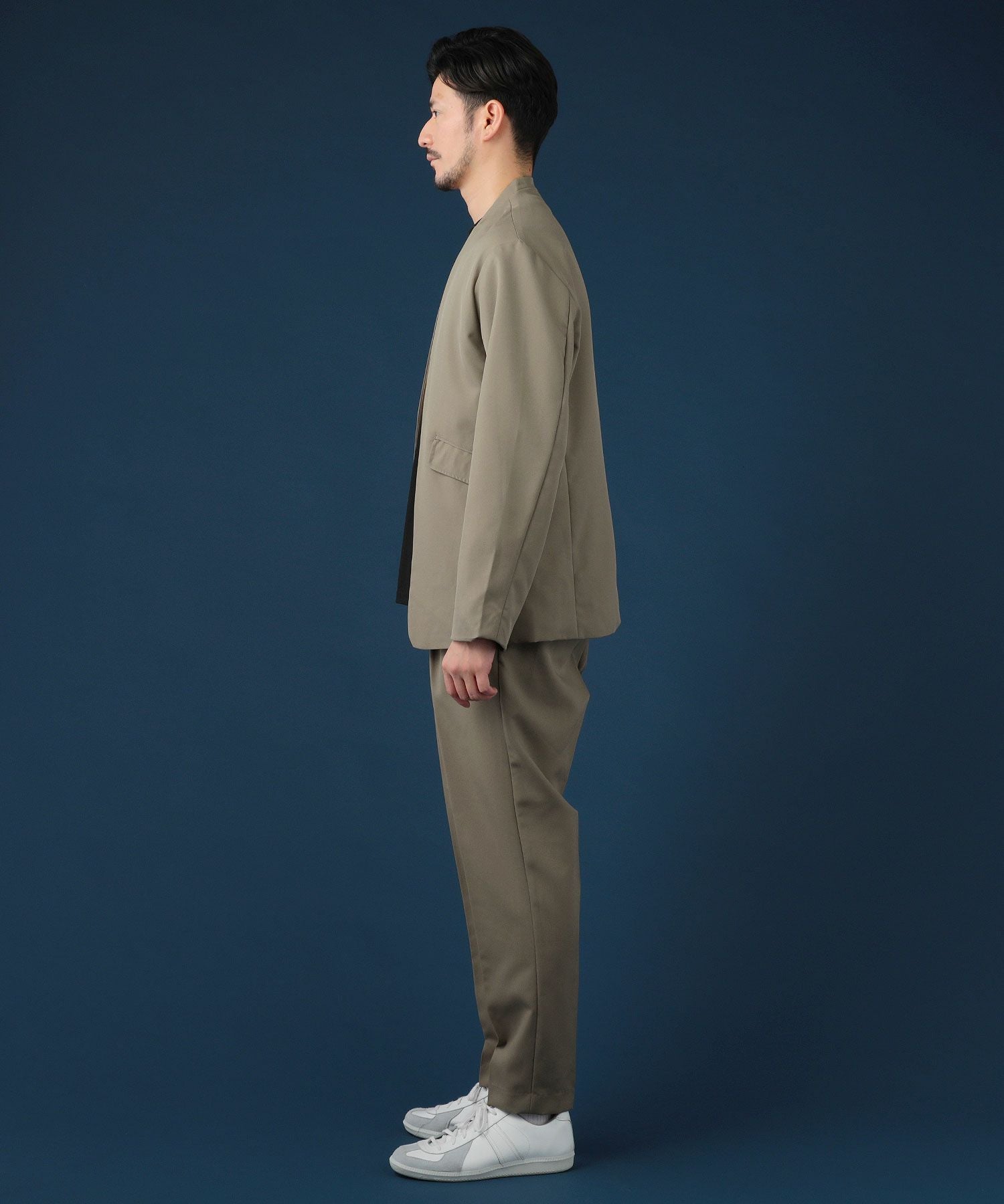 上下2点セット】ポリトロノーカラージャケット＆テーパードパンツ