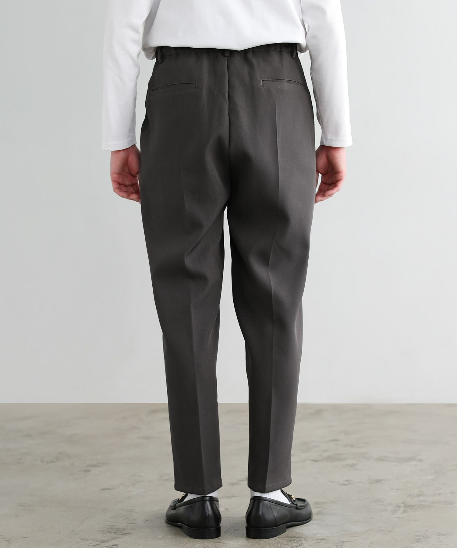 大量の衣類 000000011460-12.jpg?size=xl&w=