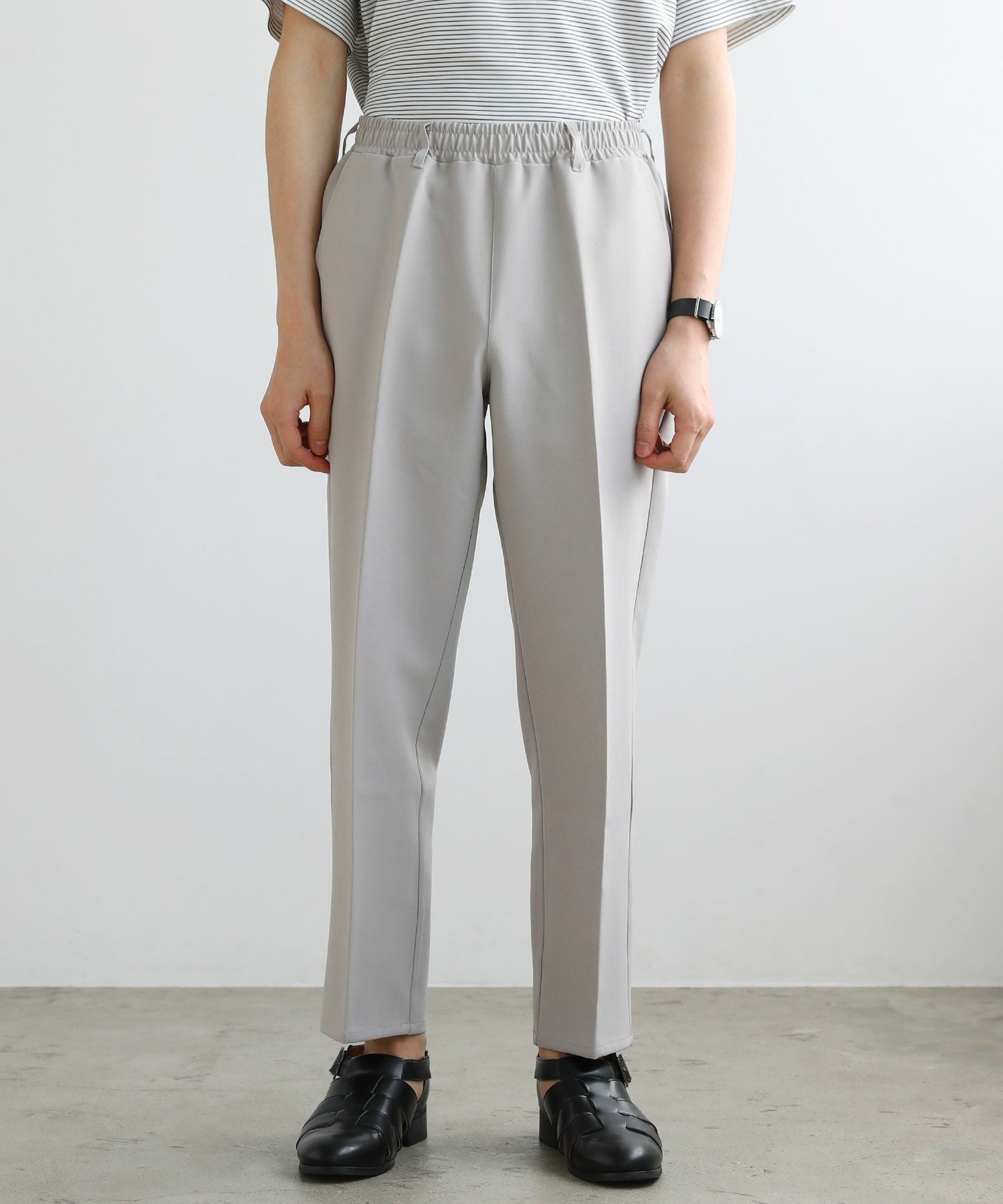 リラクシングシルエットセンタープレススラックスパンツ | 【公式】SPU