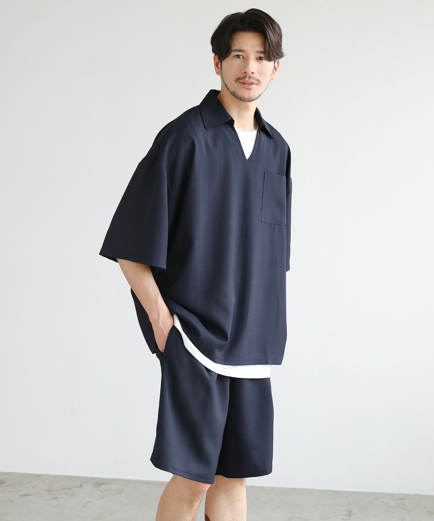 スキッパープルオーバーシャツ／タンクトップ／1タックショートパンツ