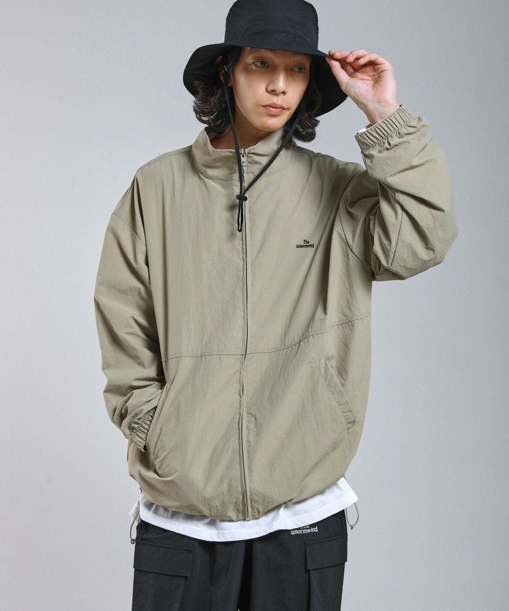 刺繍ロゴワッシャーナイロンジップアップハイネックジャケット