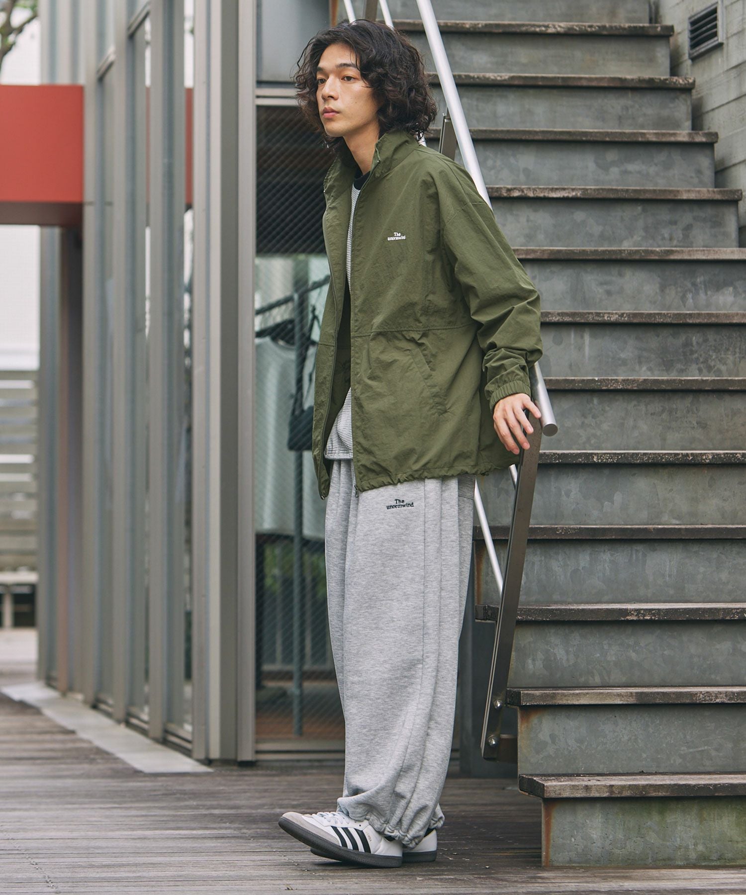 刺繍ロゴワッシャーナイロンジップアップハイネックジャケット