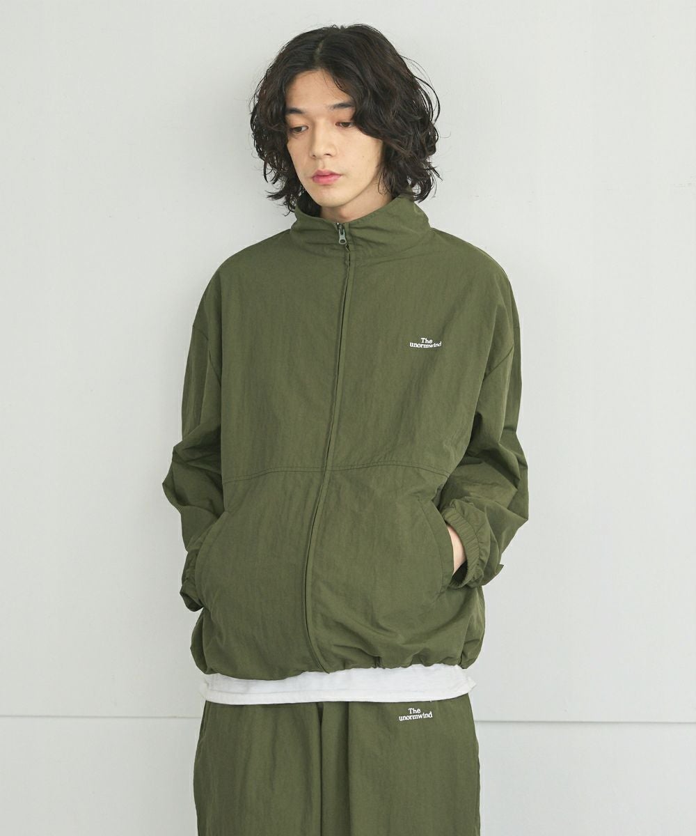 刺繍ロゴワッシャーナイロンジップアップハイネックジャケット