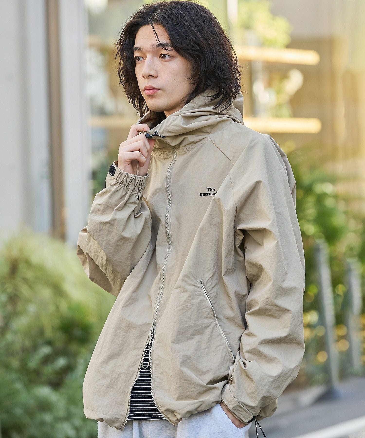 ロゴ刺繍テックナイロンダブルジップドローコードマウンテンパーカー