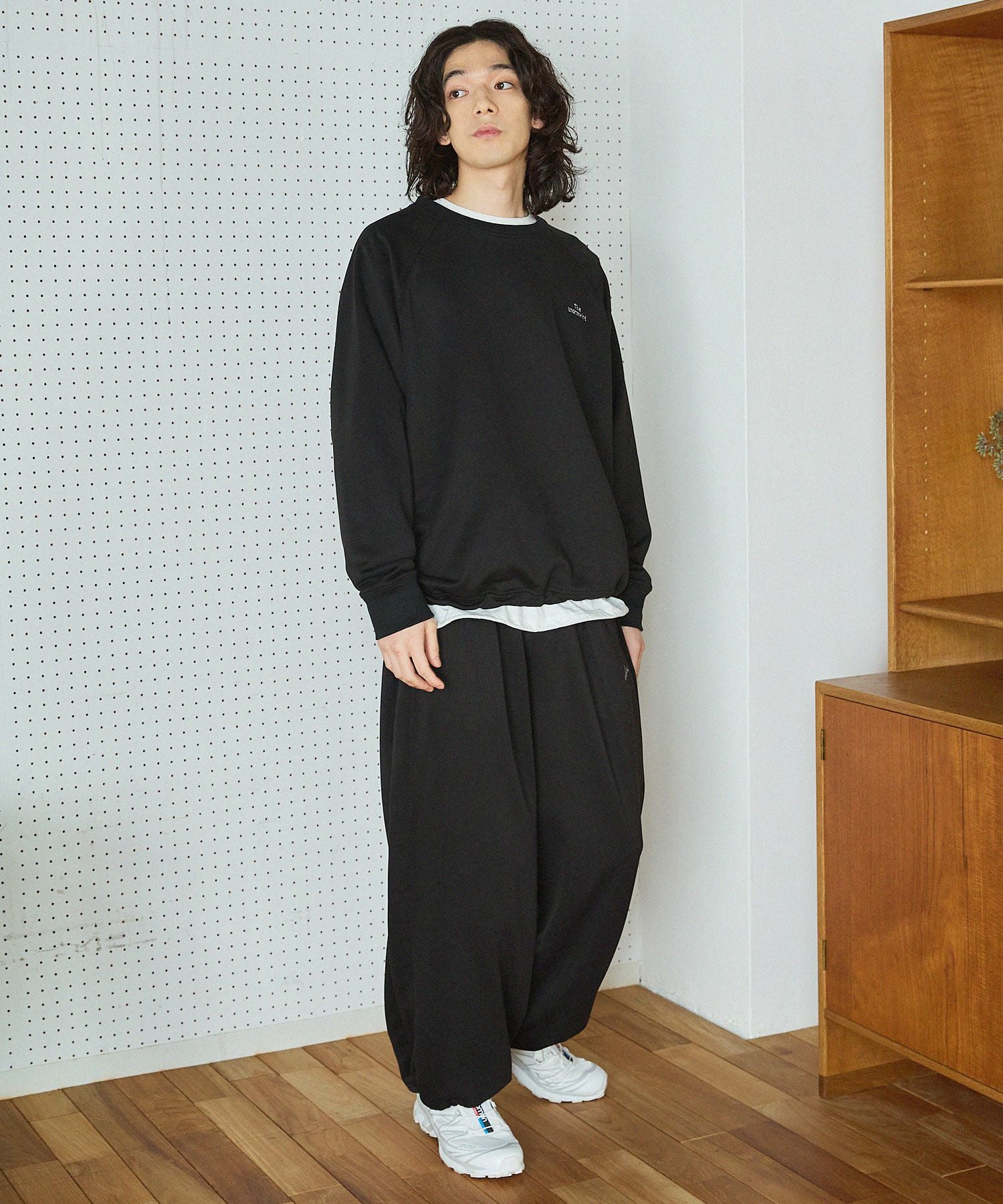 セットアップ対応】ブランド刺繍ロゴ裾ドローコードラグラン配色長袖