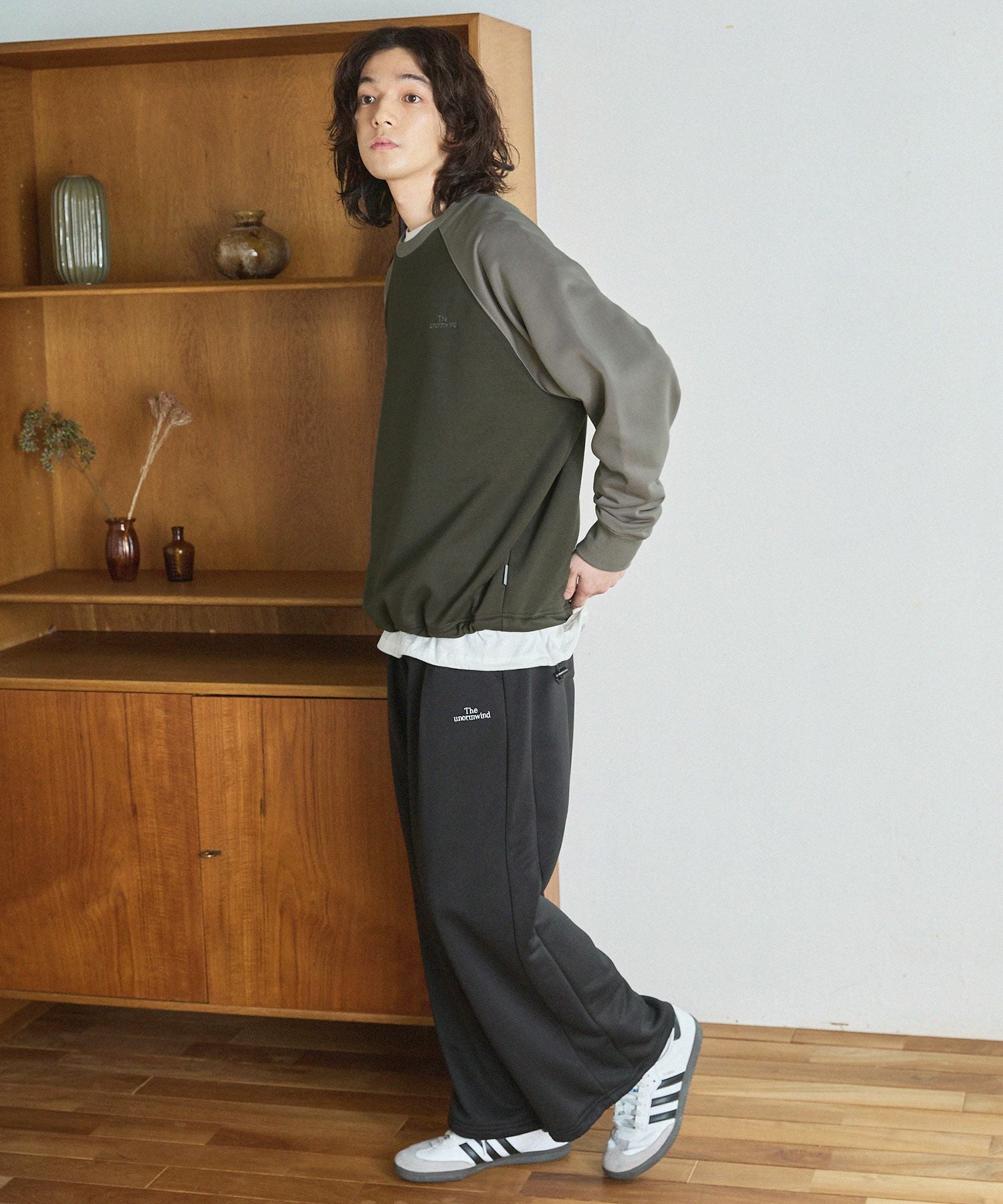 セットアップ対応】ブランド刺繍ロゴ裾ドローコードラグラン配色長袖