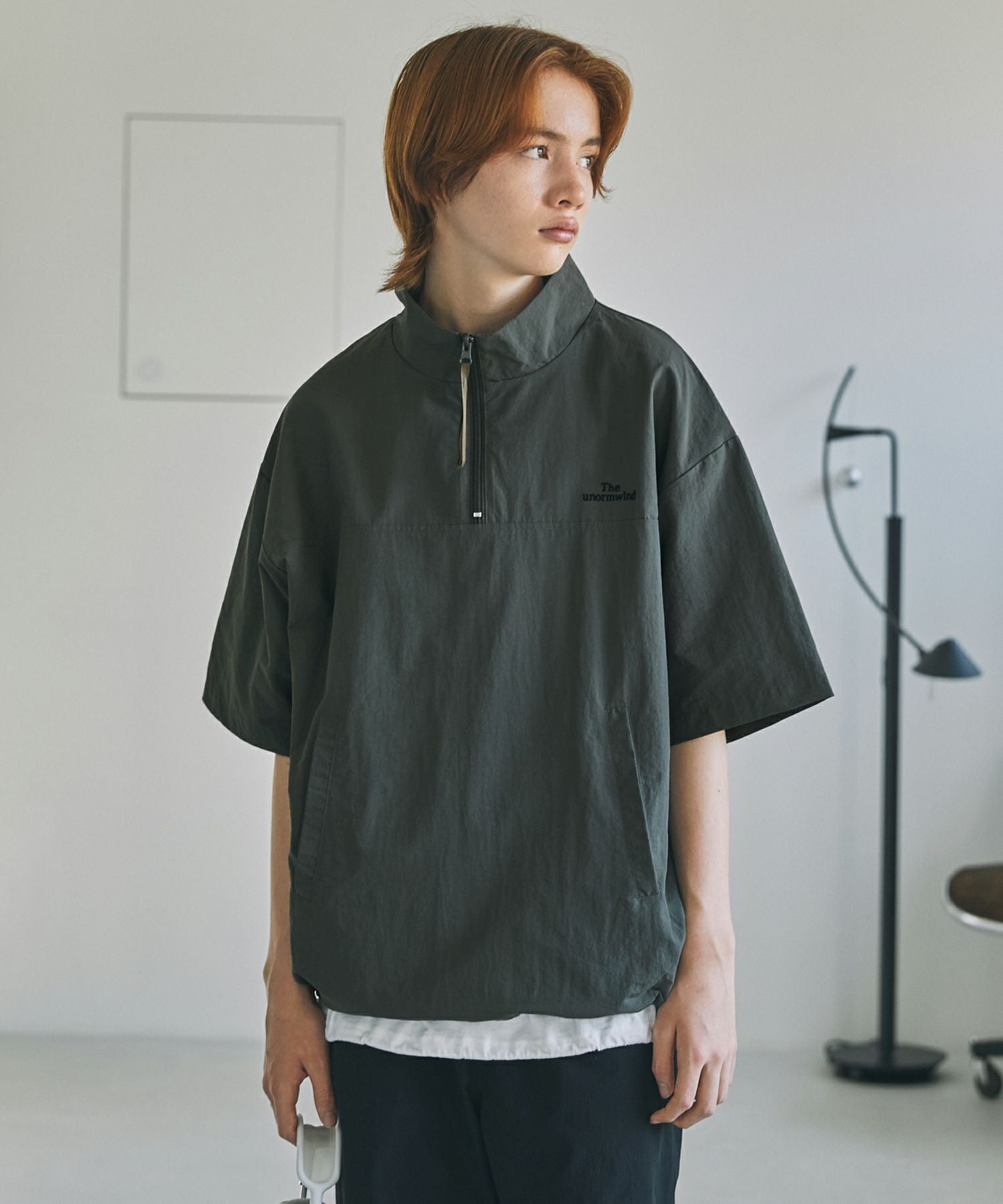 セットアップ対応】 刺繍ロゴワッシャーナイロン半袖ハーフジップ裾