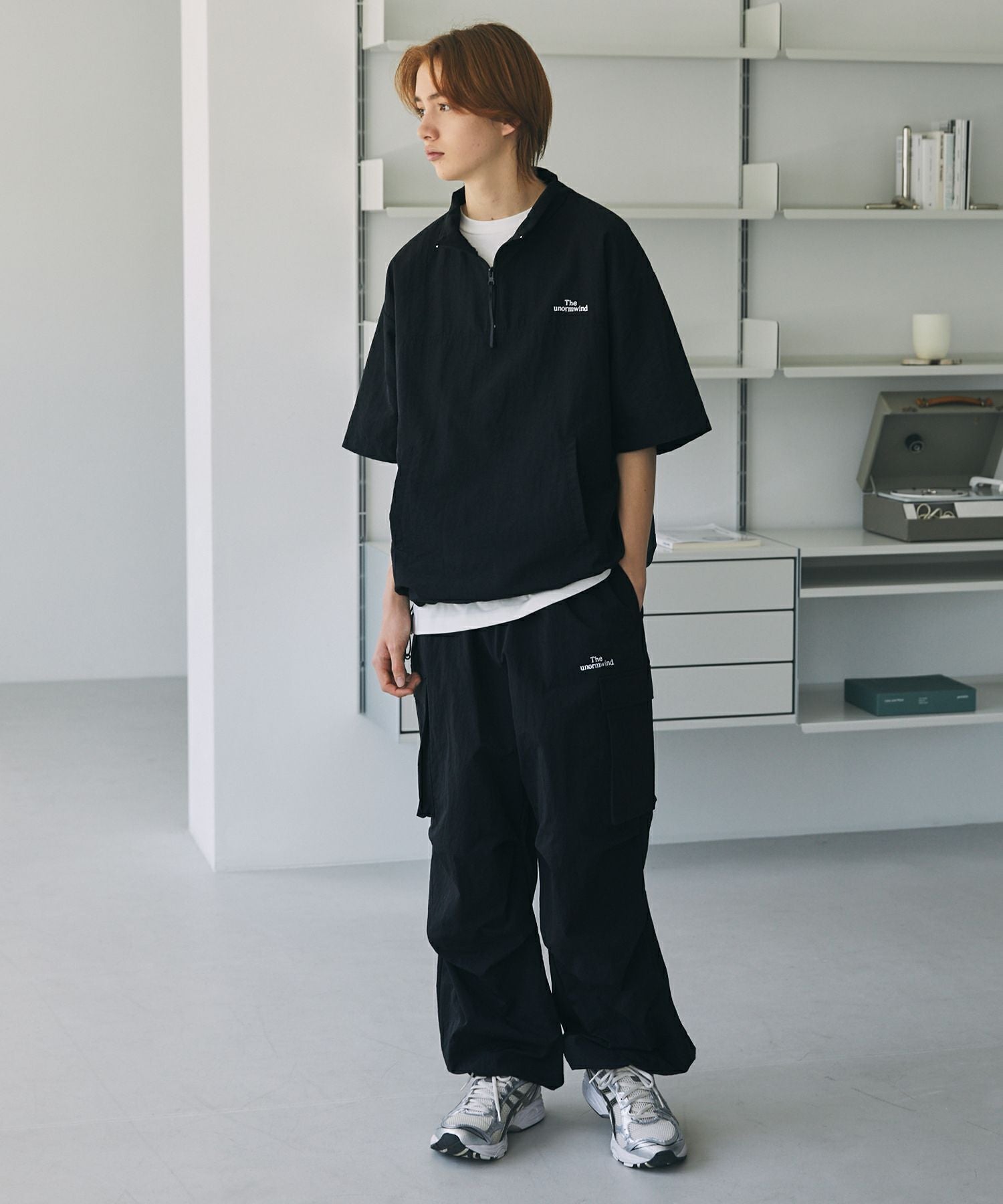 セットアップ対応】 刺繍ロゴワッシャーナイロン半袖ハーフジップ裾