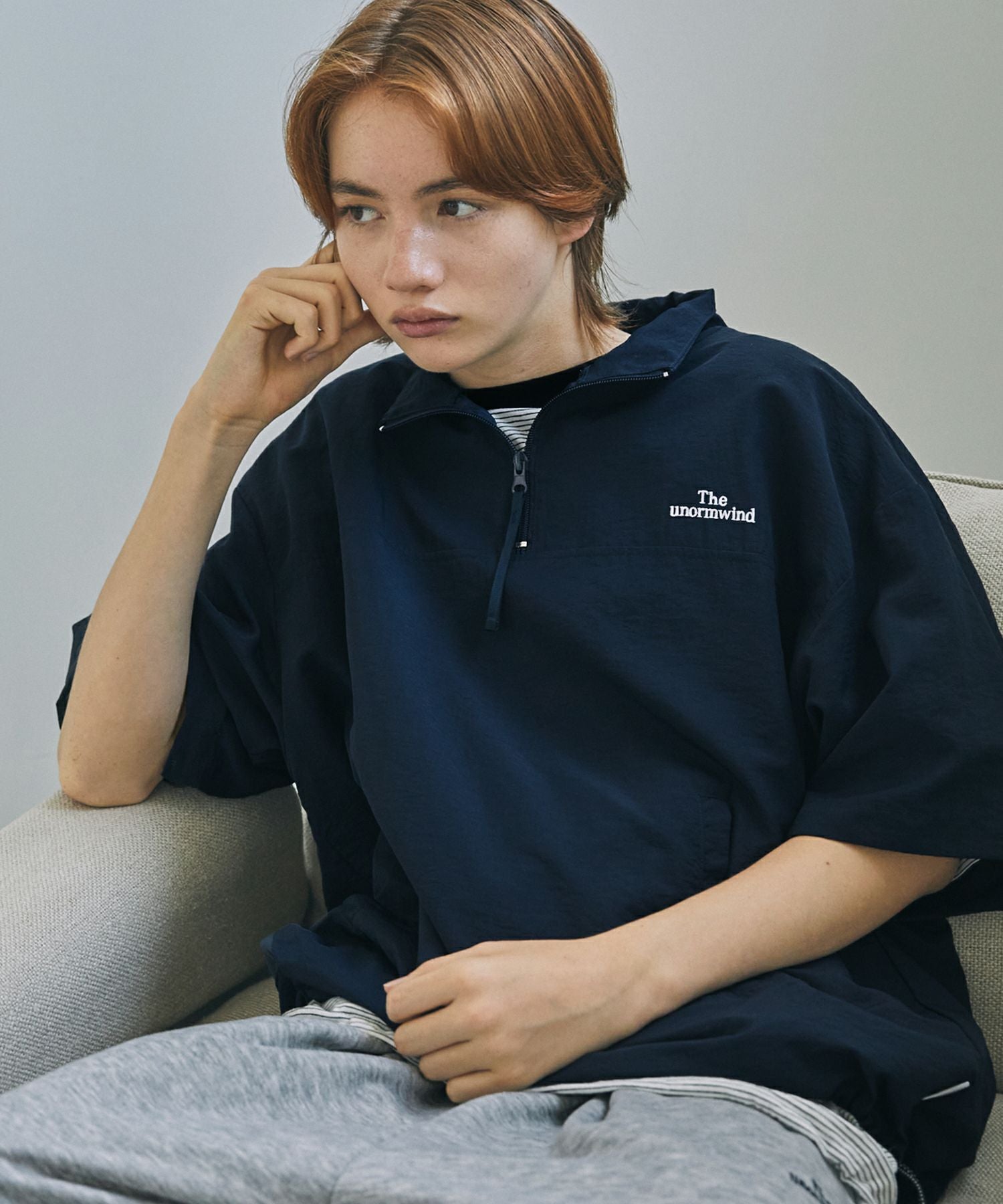 セットアップ対応】 刺繍ロゴワッシャーナイロン半袖ハーフジップ裾