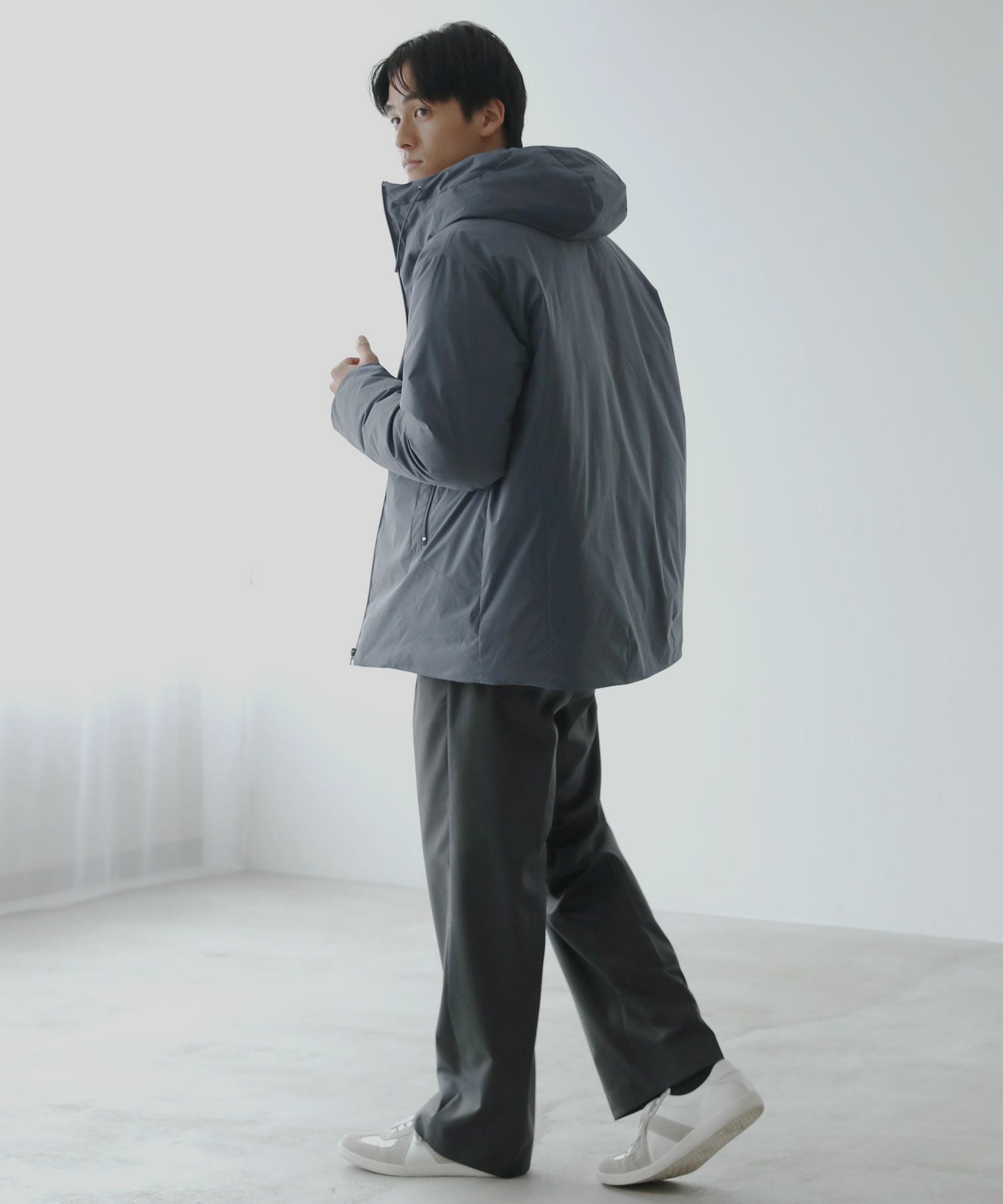 700フィルパワー機能性中綿＞撥水ハイネックパデットジャケット