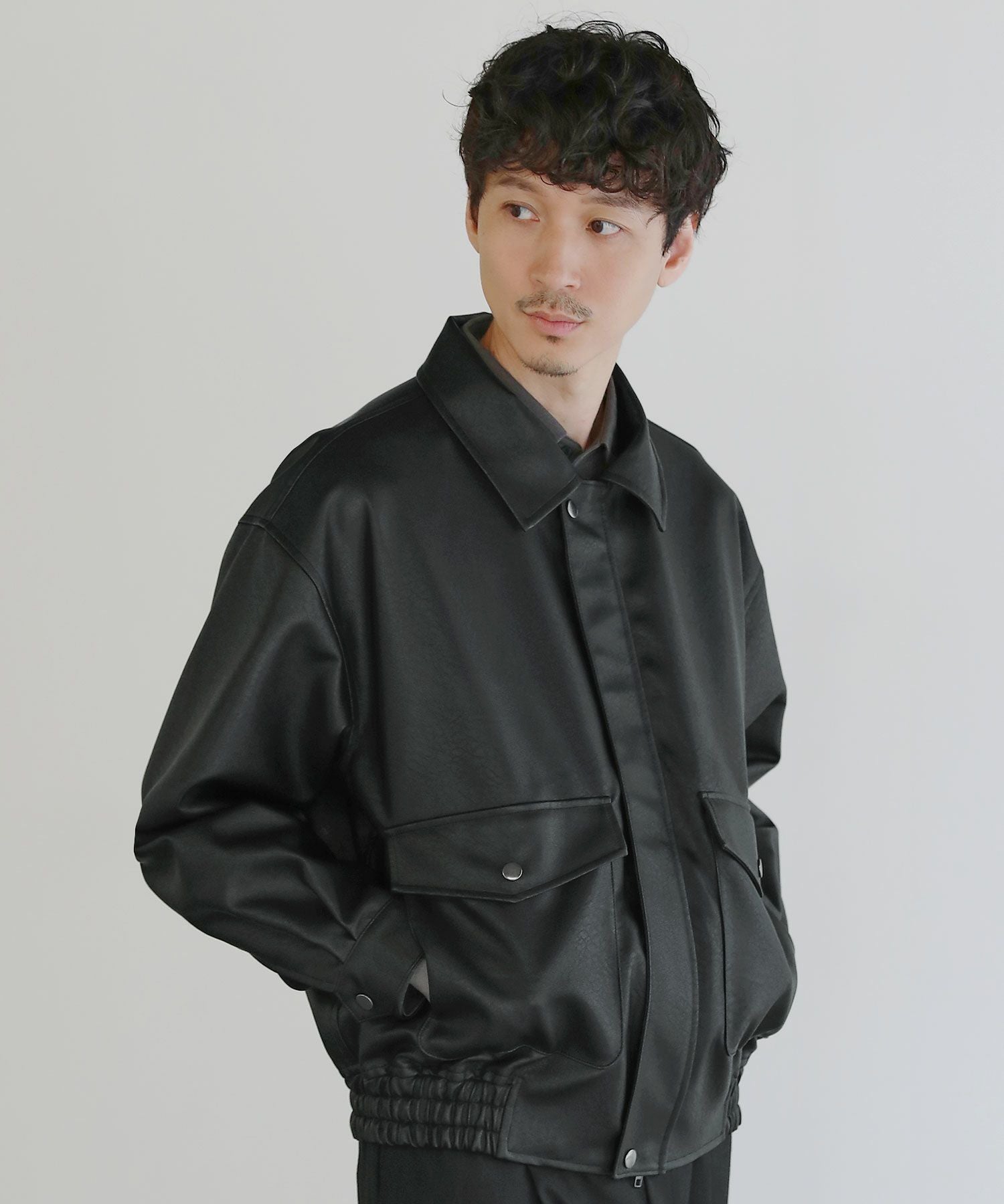 【Louis Féraud】ユーロレザー ショートブルゾン フェイクレザー ショートブルゾン ( セットアップ 可)