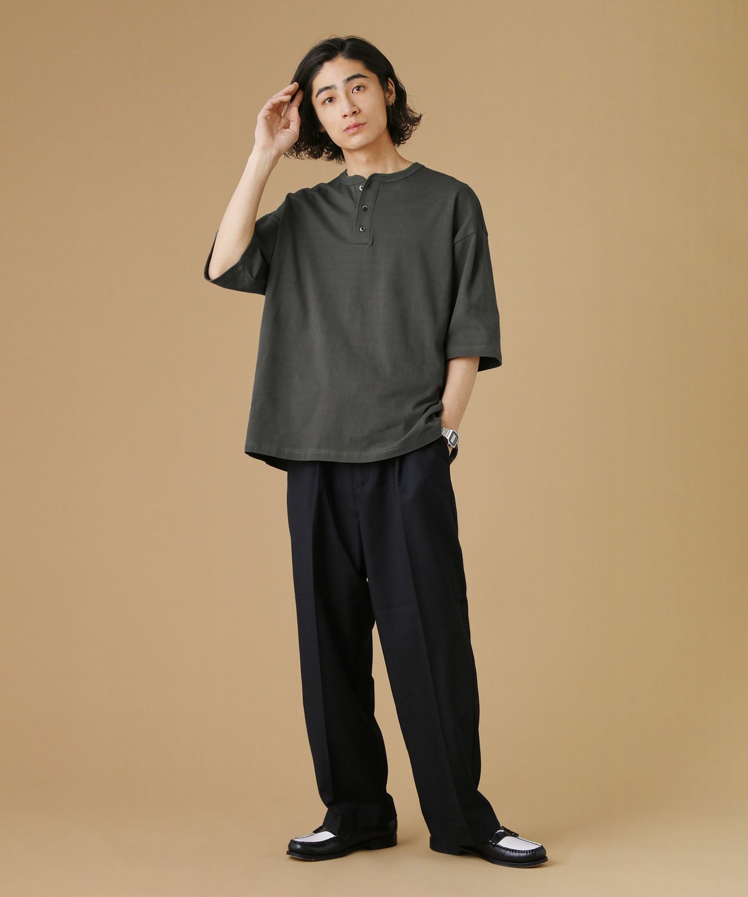 プリスティン 半袖Tシャツ サイズM美品  - 半袖 Tシャツ ロゴ プリント×刺繍 クルーネック トップス プリントT