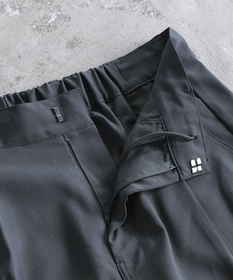 LUXE/R セットアップ！ シワがありますが綺麗にして発送します！ 値下げあり LUXE/R（ラグジュ） セットアップ可能 モノグラム パーカー メンズ