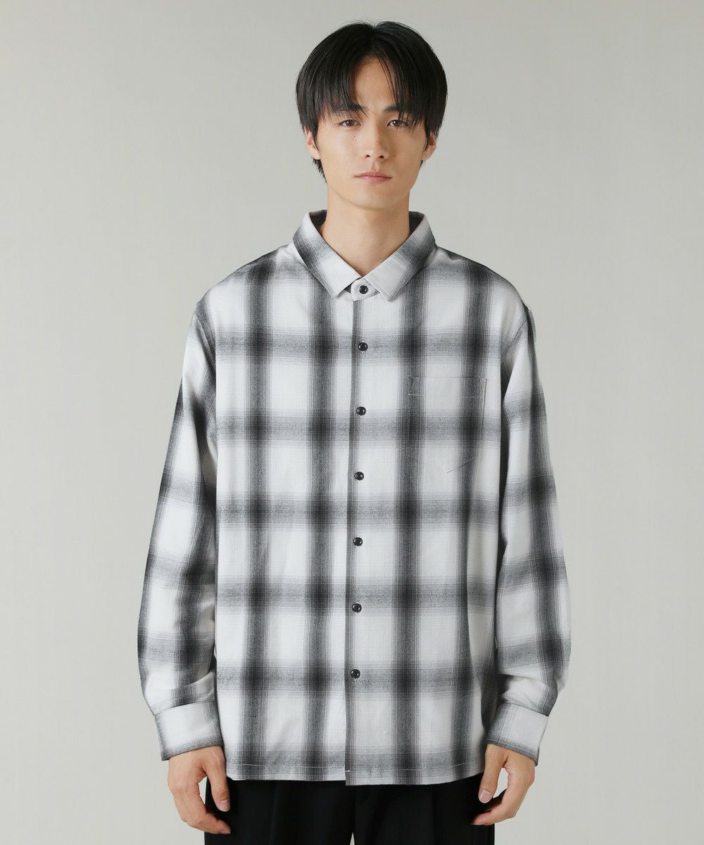 リラクシングシルエットオンブレチェックレギュラーカラー長袖