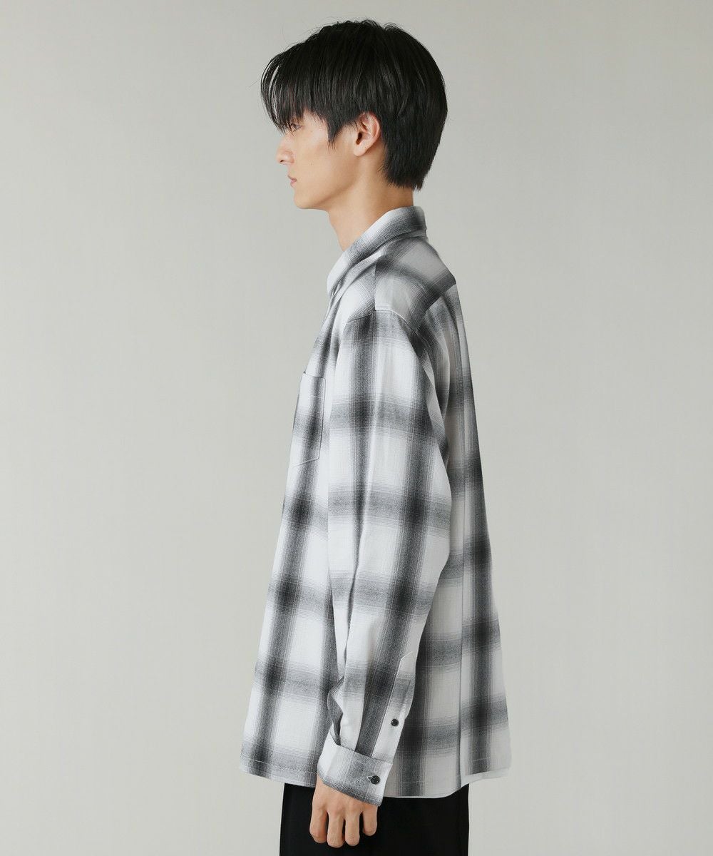 リラクシングシルエットオンブレチェックレギュラーカラー長袖
